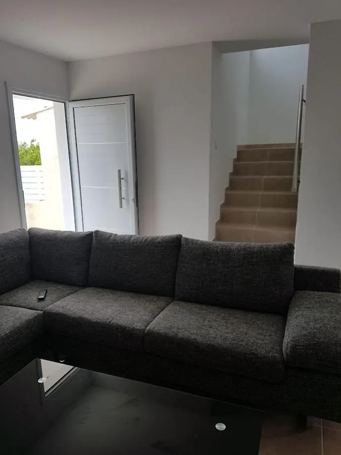 Ferienhaus Epistimi 3 Bedroom Holiday House Agia Napa