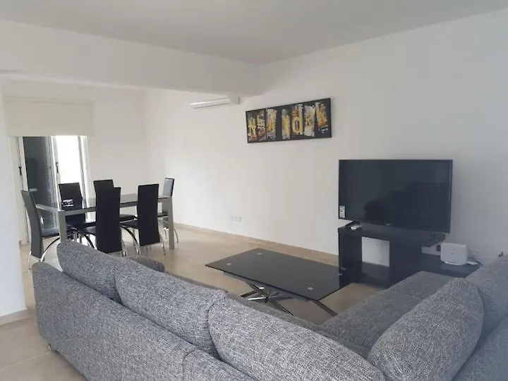 Ferienhaus Epistimi 3 Bedroom Holiday House Agia Napa